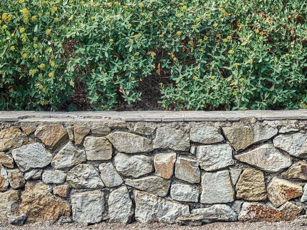 Naturstein-Mauern